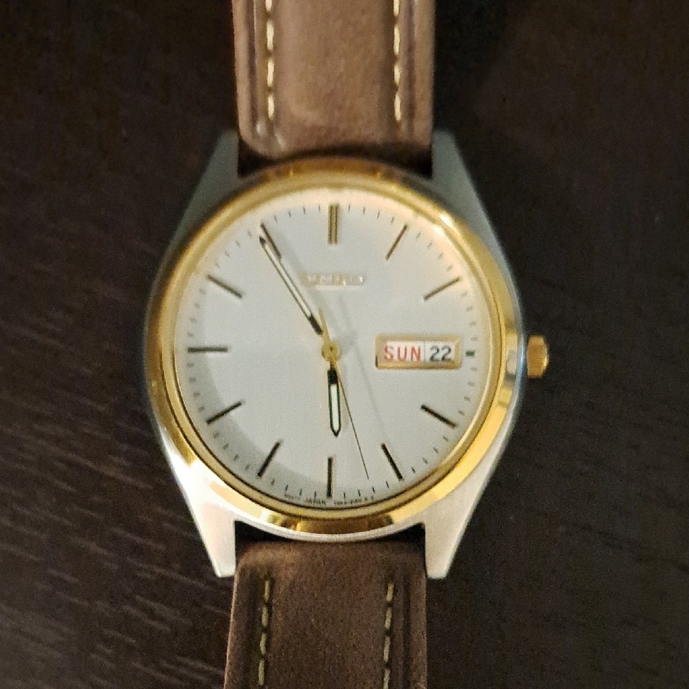 Seiko Gold-Tone Case Watch with Brown Leather Strap and Silver Dial - Picture 3 of 4
